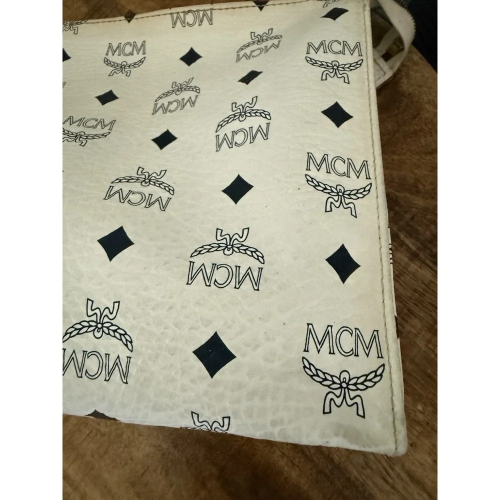 VTG MCM Visetos WHITE Pouch Clutch Cosmetic Toiletry Bag